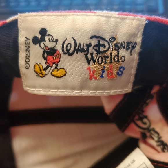 Minnie Mouse Toddler Hat - Picture 3 of 3